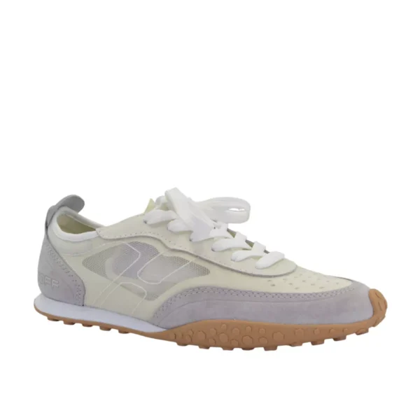 hoff-12519013-park-modano-woman-1