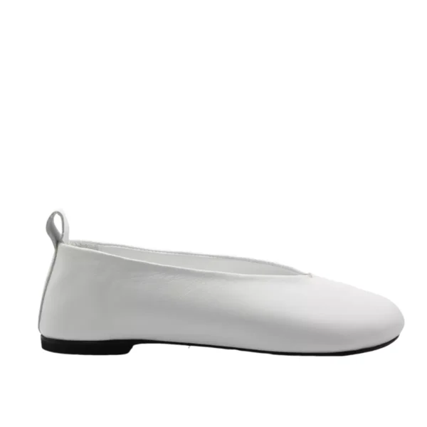 la-strada-476356-white-1