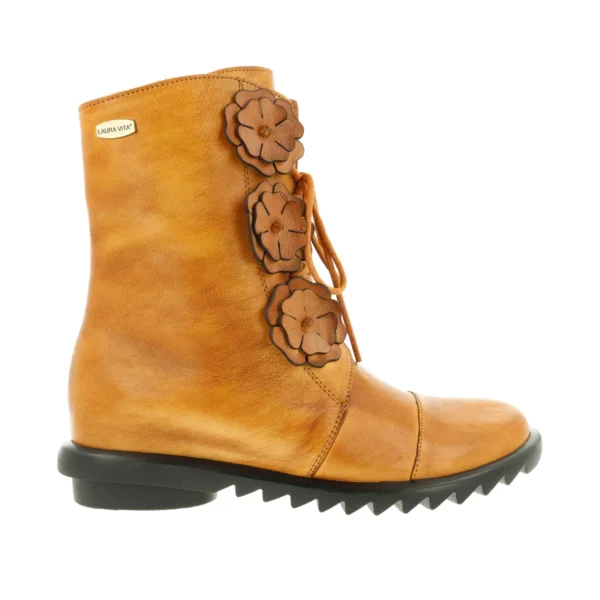 laura-vita-cyrielle43-camel_8
